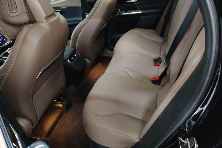 Used Mercedes-Benz EQE SUV 2024 500 4MATIC Luxury Edition Left Rear Seat