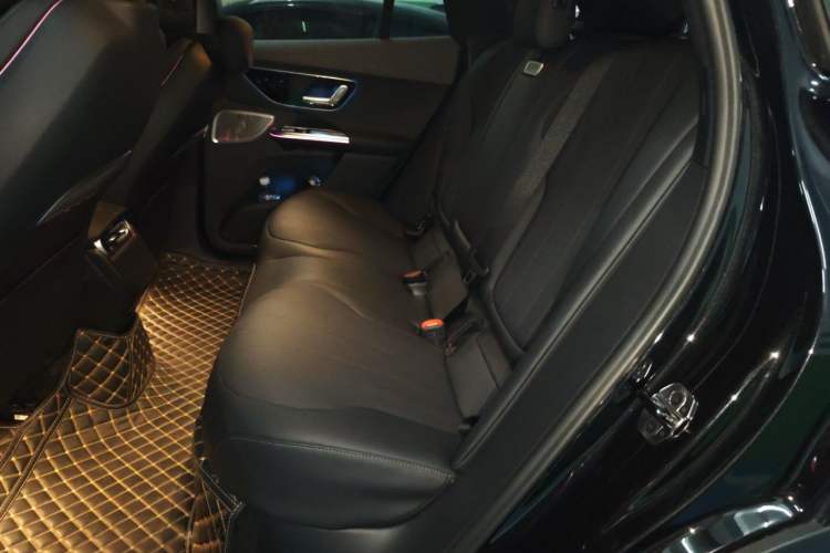 Used Mercedes-Benz EQE SUV 2024 350 4MATIC Luxury Edition Left Rear Seat