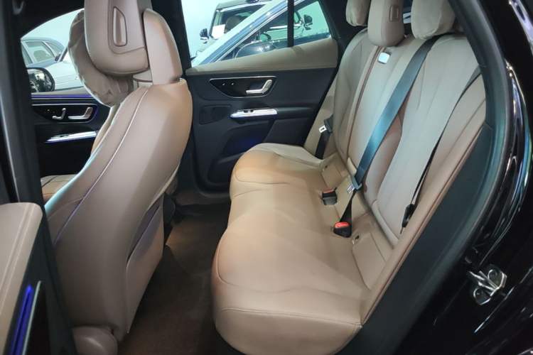 Used Mercedes-Benz EQE SUV 2024 500 4MATIC Left Rear Seat