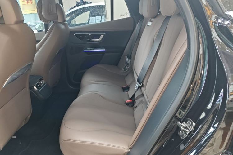 Used Mercedes-Benz EQE SUV 2024 500 4MATIC Pioneer Edition Left Rear Seat