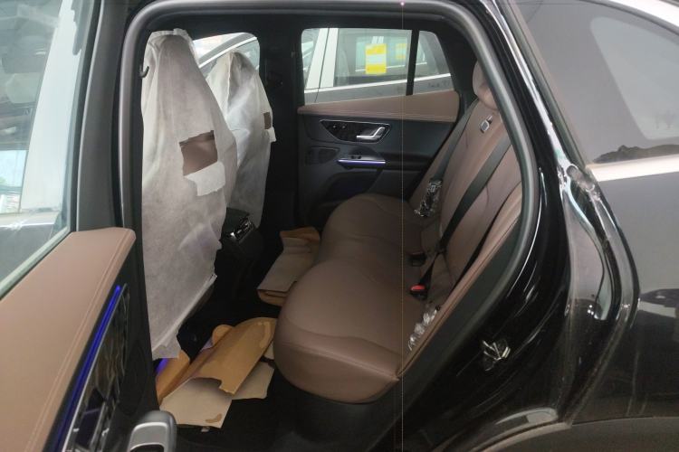Used Mercedes-Benz EQE SUV 2024 500 4MATIC Luxury Edition Left Rear Seat