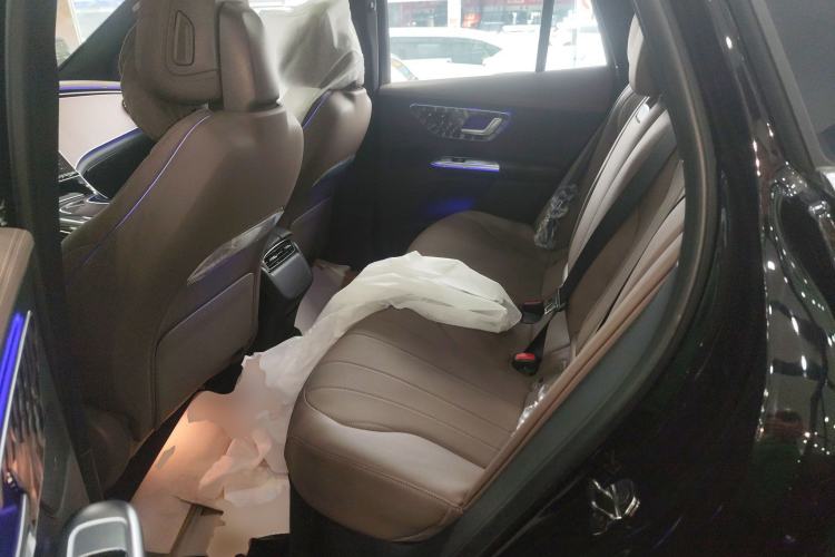 Used Mercedes-Benz EQE SUV 2024 500 4MATIC Luxury Edition Left Rear Seat