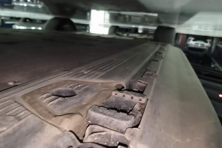 Used Mercedes-Benz EQE SUV 2024 500 4MATIC Left Side Sill