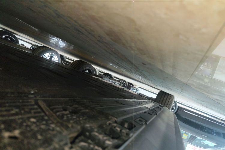 Used Mercedes-Benz EQE SUV 2024 500 4MATIC Pioneer Edition Left Side Sill