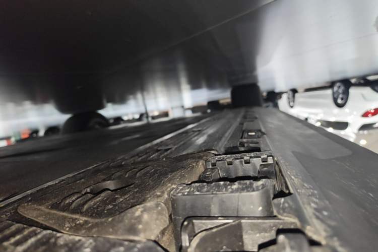 Used Mercedes-Benz EQE SUV 2024 500 4MATIC Pioneer Edition Left Side Sill