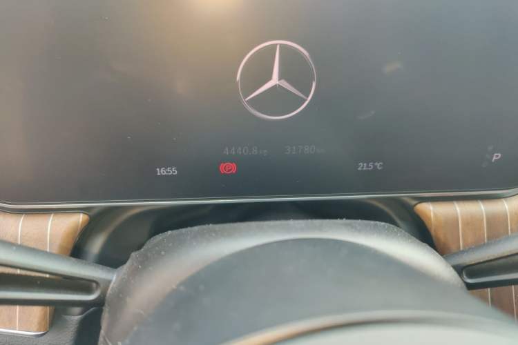 Used Mercedes-Benz EQE SUV 2024 500 4MATIC Luxury Edition Odometer Close Up