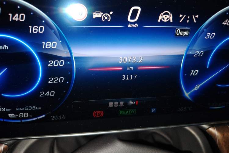 Used Mercedes-Benz EQE SUV 2024 500 4MATIC Luxury Edition Odometer Close Up