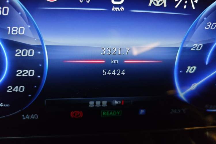 Used Mercedes-Benz EQE SUV 2024 350 4MATIC Luxury Edition Odometer Close Up
