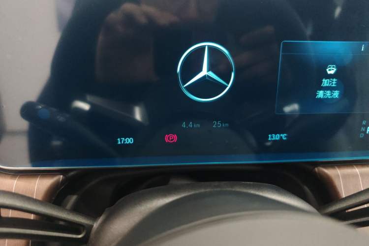 Used Mercedes-Benz EQE SUV 2024 500 4MATIC Pioneer Edition Odometer Close Up