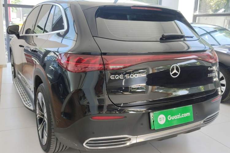 Used Mercedes-Benz EQE SUV 2024 500 4MATIC Luxury Edition Rear Left 45 Deg