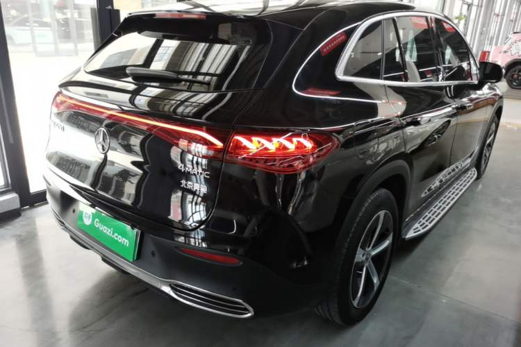 Used Mercedes-Benz EQE SUV 2024 500 4MATIC Pioneer Edition Rear Right 45 Deg