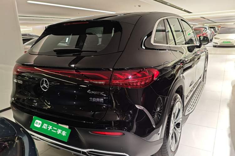 Used Mercedes-Benz EQE SUV 2024 500 4MATIC Luxury Edition Rear Right 45 Deg