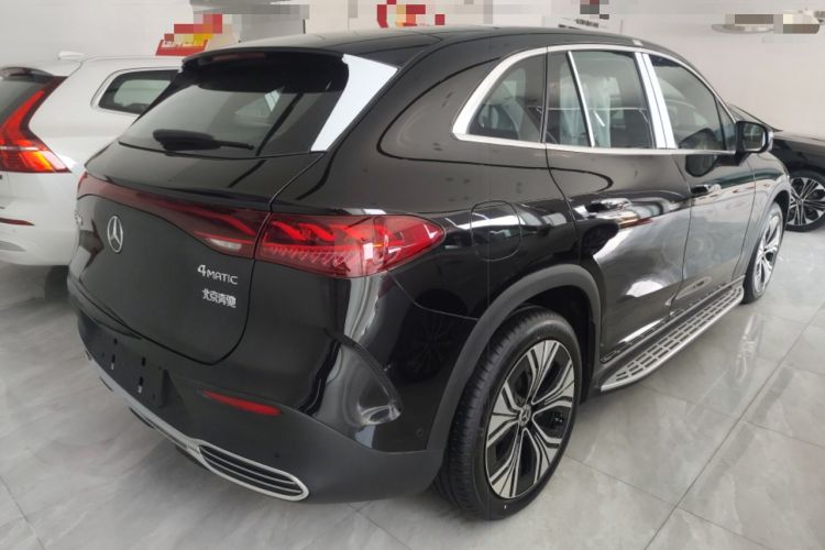 Used Mercedes-Benz EQE SUV 2024 500 4MATIC Pioneer Edition Rear Right 45 Deg