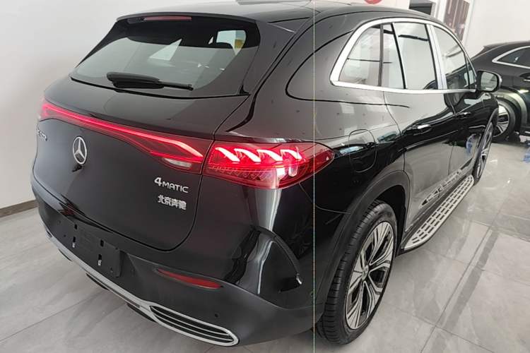 Used Mercedes-Benz EQE SUV 2024 500 4MATIC Luxury Edition Rear Right 45 Deg