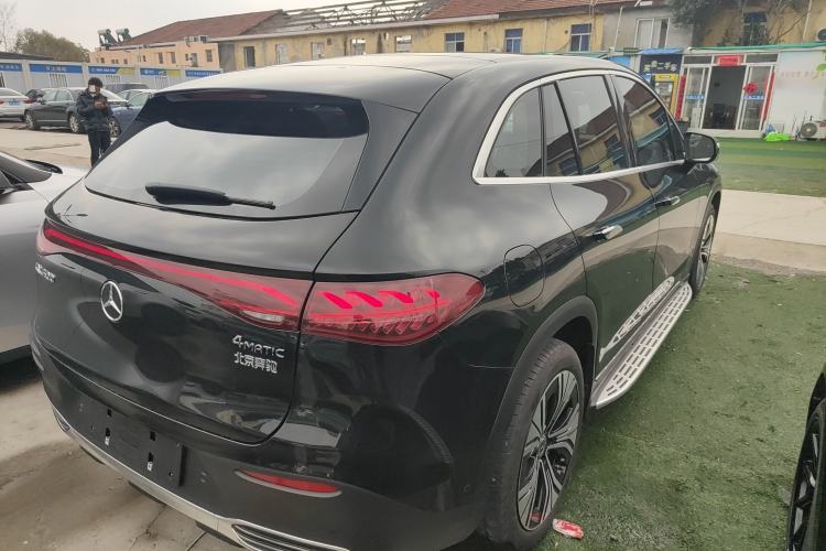 Used Mercedes-Benz EQE SUV 2024 500 4MATIC Luxury Edition Rear Right 45 Deg
