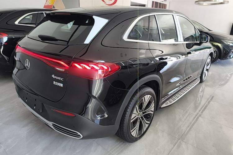 Used Mercedes-Benz EQE SUV 2024 500 4MATIC Pioneer Edition Rear Right 45 Deg