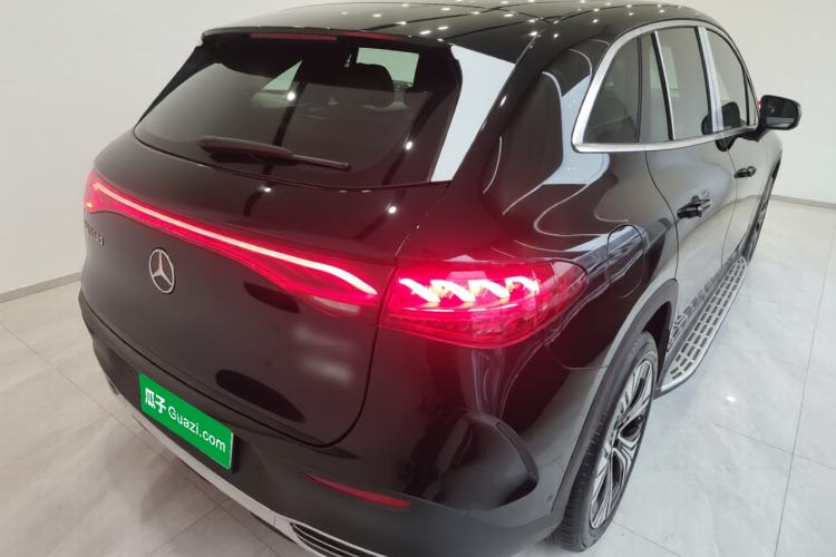 Used Mercedes-Benz EQE SUV 2024 500 4MATIC Pioneer Edition Rear Right 45 Deg