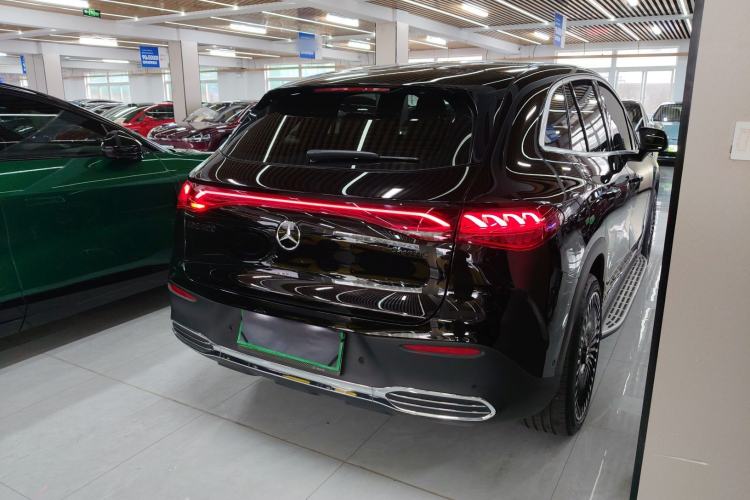 Used Mercedes-Benz EQE SUV 2024 500 4MATIC Pioneer Edition Rear Right 45 Deg