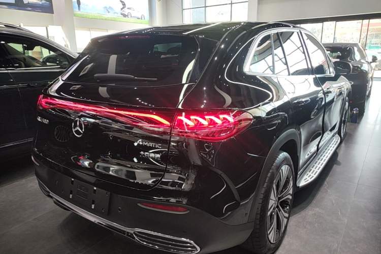Used Mercedes-Benz EQE SUV 2024 500 4MATIC Rear Right 45 Deg