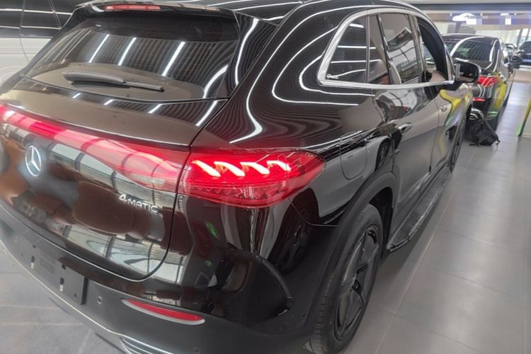 Used Mercedes-Benz EQE SUV 2024 500 4MATIC Luxury Edition Rear Right 45 Deg