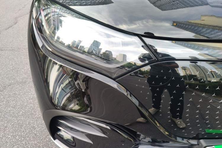 Used Mercedes-Benz EQE SUV 2024 500 4MATIC Luxury Edition Right Front Headlight