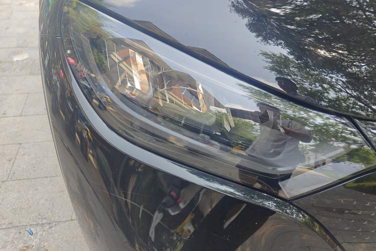 Used Mercedes-Benz EQE SUV 2024 500 4MATIC Pioneer Edition Right Front Headlight