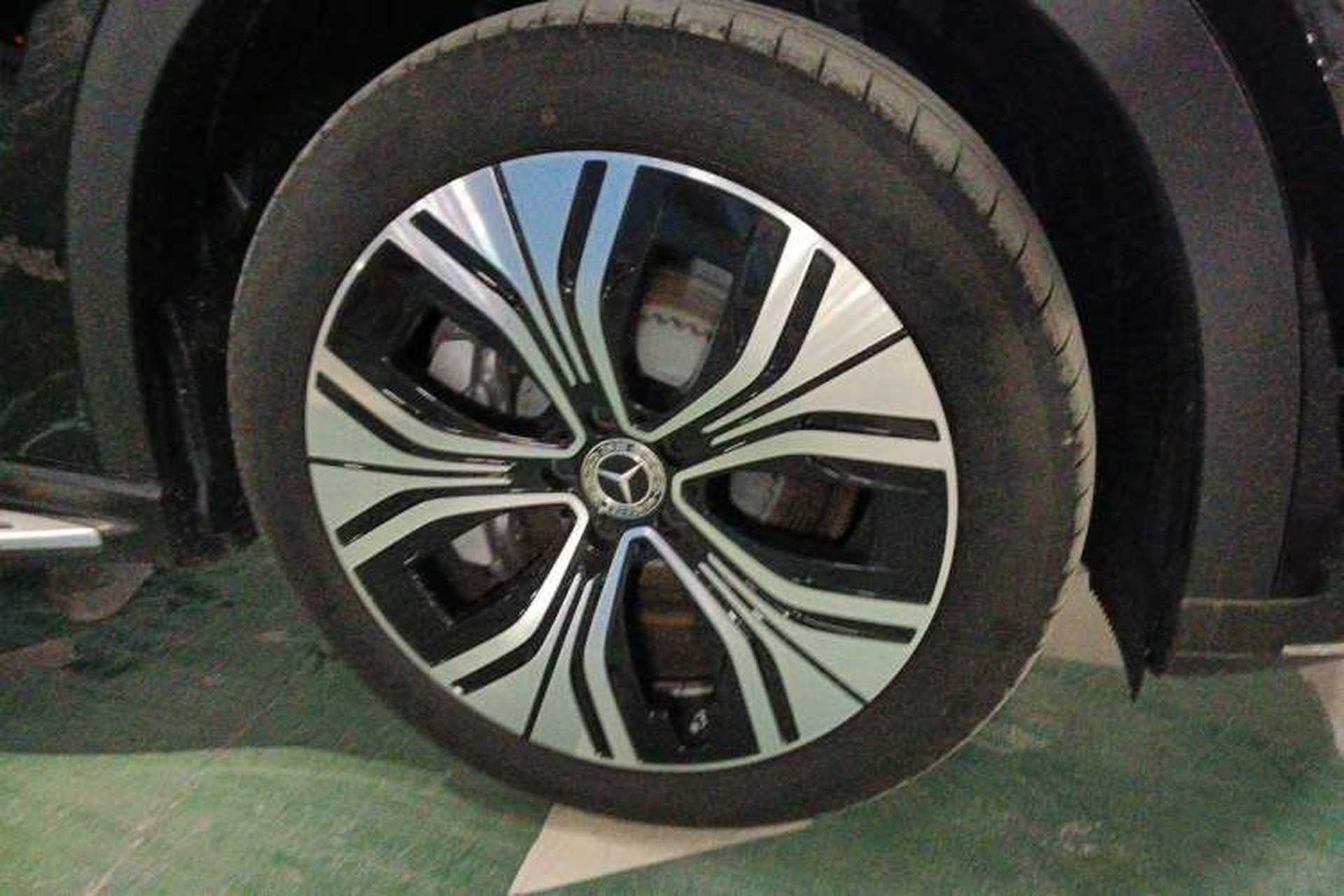 Used Mercedes-Benz EQE SUV 2024 500 4MATIC Luxury Edition Right Front Wheel Hub