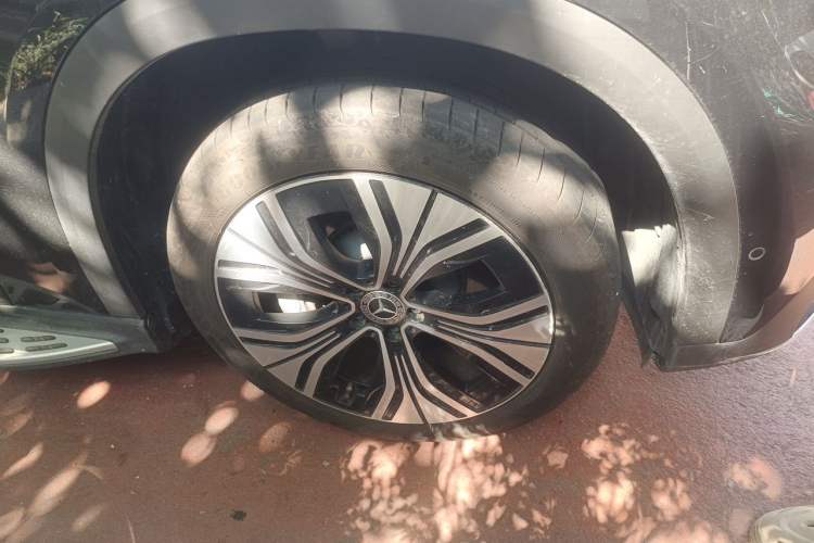 Used Mercedes-Benz EQE SUV 2024 500 4MATIC Luxury Edition Right Front Wheel Hub