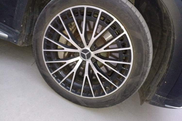 Used Mercedes-Benz EQE SUV 2024 500 4MATIC Luxury Edition Right Front Wheel Hub