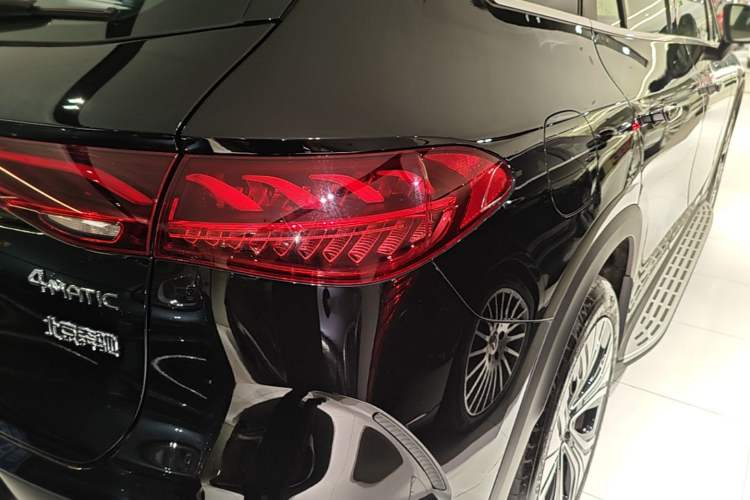 Used Mercedes-Benz EQE SUV 2024 500 4MATIC Luxury Edition Right Rear Taillight