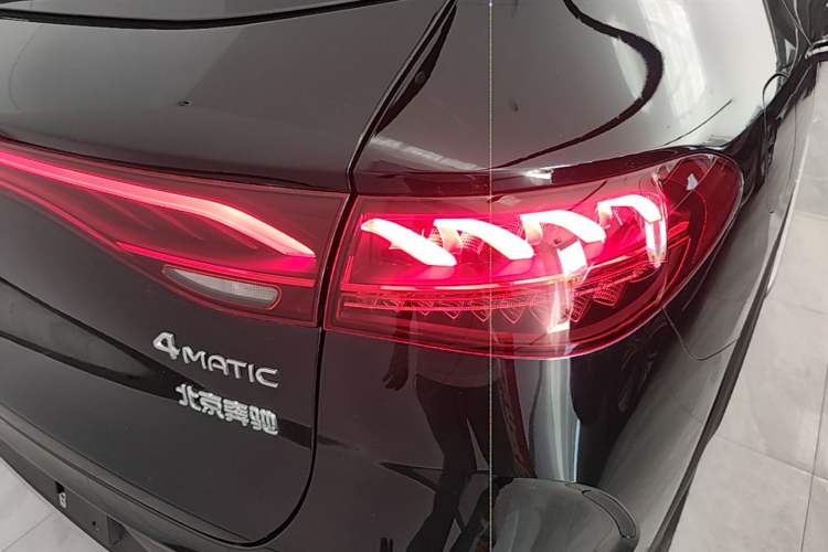 Used Mercedes-Benz EQE SUV 2024 500 4MATIC Luxury Edition Right Rear Taillight