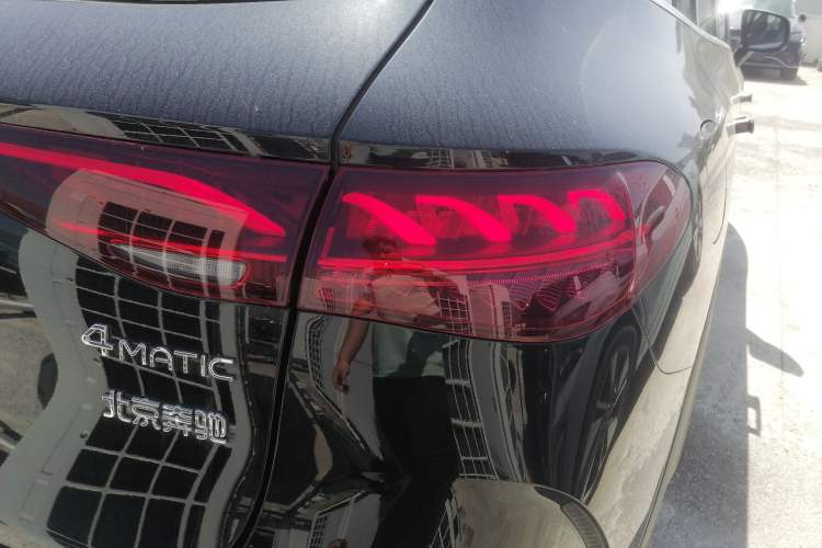 Used Mercedes-Benz EQE SUV 2024 500 4MATIC Pioneer Edition Right Rear Taillight