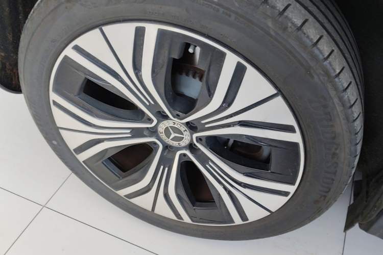 Used Mercedes-Benz EQE SUV 2024 500 4MATIC Luxury Edition Right Rear Wheel Hub