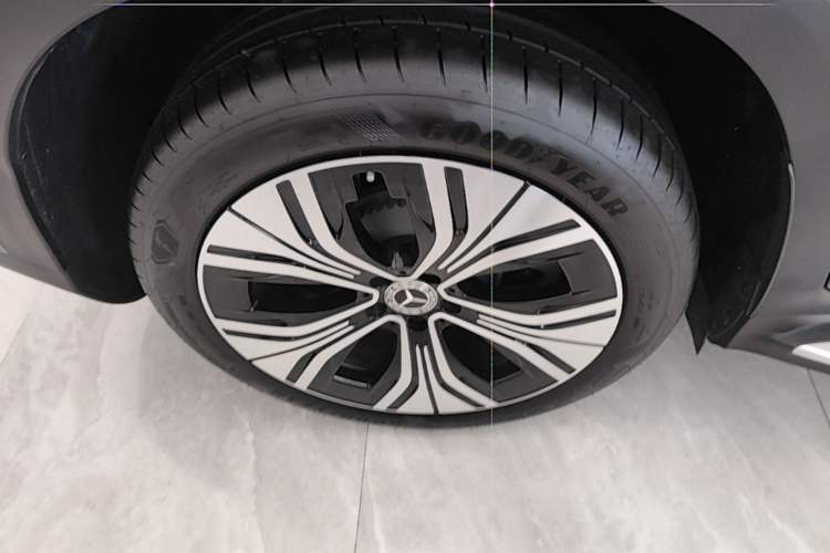 Used Mercedes-Benz EQE SUV 2024 500 4MATIC Luxury Edition Right Rear Wheel Hub