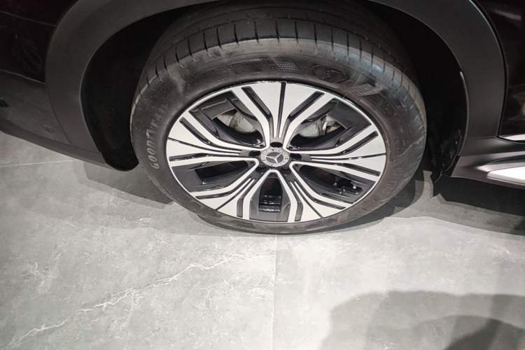 Used Mercedes-Benz EQE SUV 2024 500 4MATIC Right Rear Wheel Hub