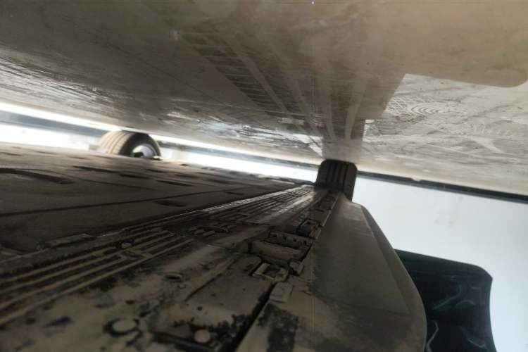 Used Mercedes-Benz EQE SUV 2024 500 4MATIC Luxury Edition Right Side Sill