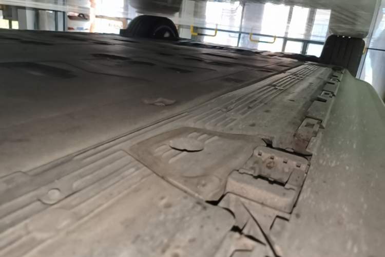 Used Mercedes-Benz EQE SUV 2024 500 4MATIC Right Side Sill