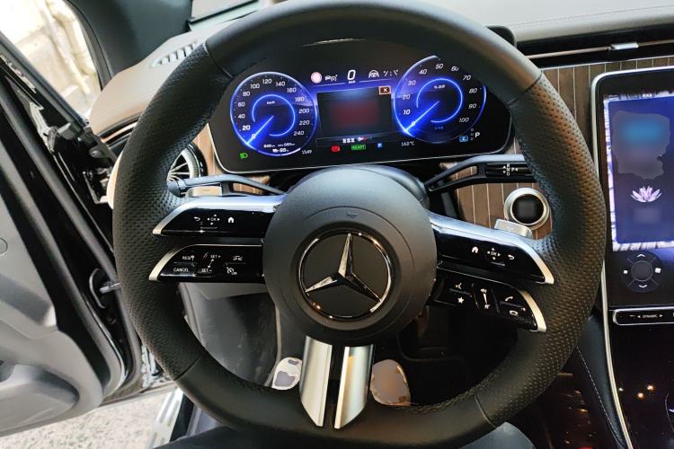 Used Mercedes-Benz EQE SUV 2024 500 4MATIC Luxury Edition Steering Wheel