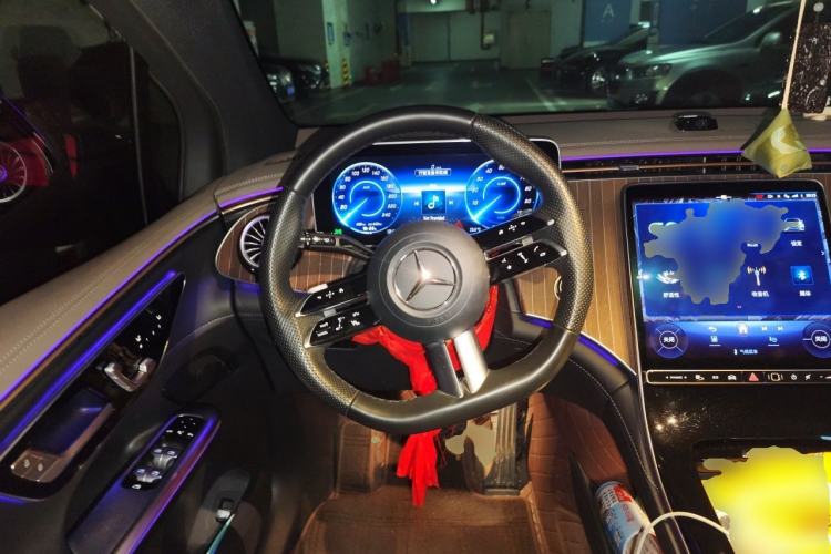 Used Mercedes-Benz EQE SUV 2024 500 4MATIC Pioneer Edition Steering Wheel