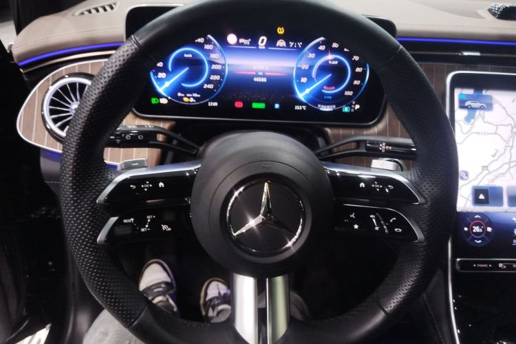 Used Mercedes-Benz EQE SUV 2024 500 4MATIC Luxury Edition Steering Wheel