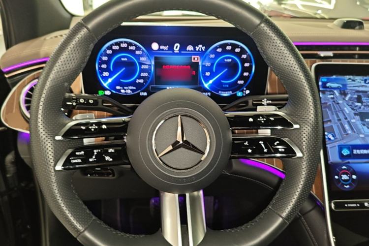 Used Mercedes-Benz EQE SUV 2024 500 4MATIC Luxury Edition Steering Wheel