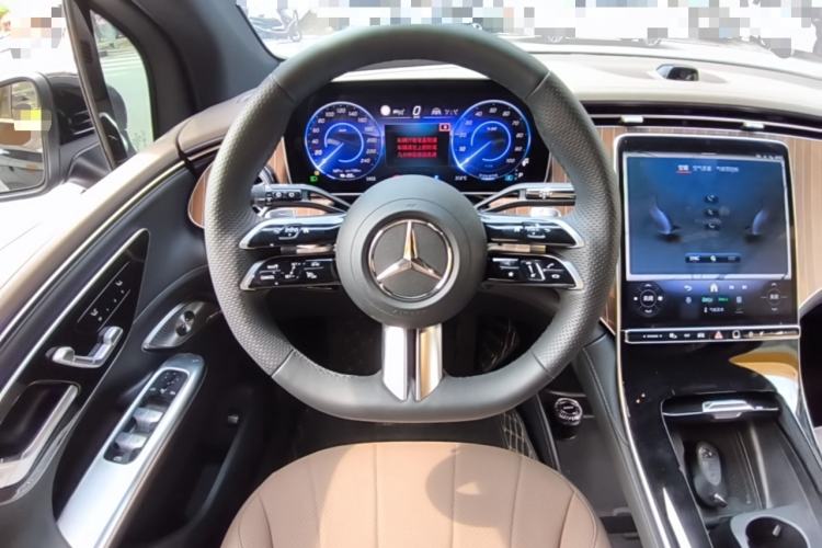 Used Mercedes-Benz EQE SUV 2024 500 4MATIC Luxury Edition Steering Wheel