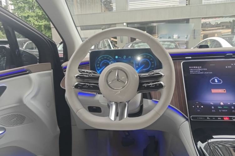 Used Mercedes-Benz EQE SUV 2024 500 4MATIC Luxury Edition Steering Wheel