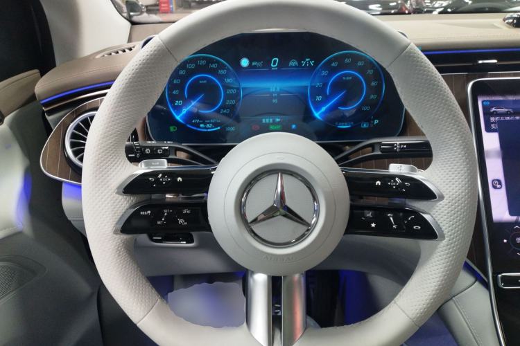 Used Mercedes-Benz EQE SUV 2024 500 4MATIC Luxury Edition Steering Wheel