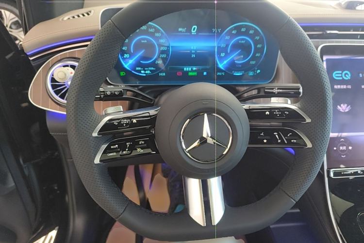 Used Mercedes-Benz EQE SUV 2024 500 4MATIC Pioneer Edition Steering Wheel
