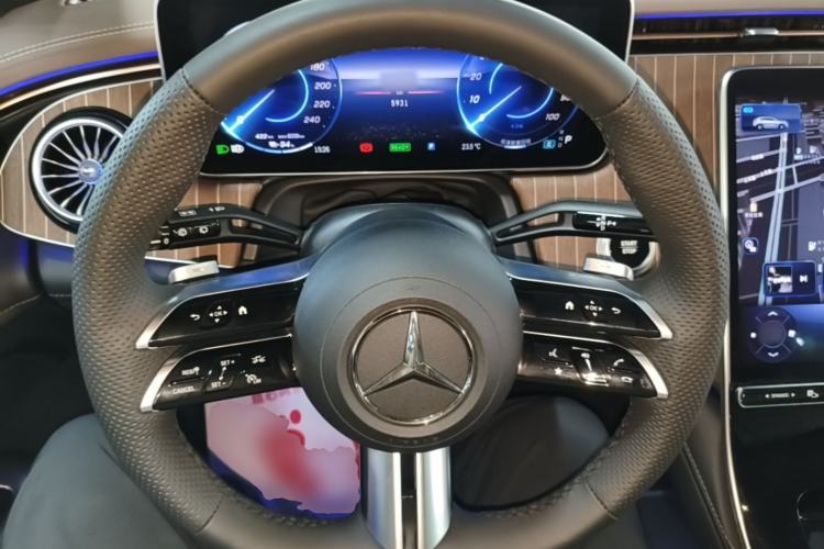 Used Mercedes-Benz EQE SUV 2024 500 4MATIC Luxury Edition Steering Wheel