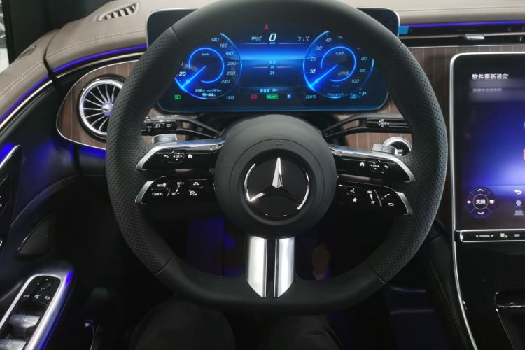 Used Mercedes-Benz EQE SUV 2024 500 4MATIC Pioneer Edition Steering Wheel