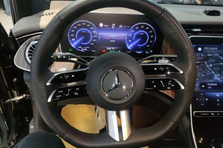 Used Mercedes-Benz EQE SUV 2024 500 4MATIC Luxury Edition Steering Wheel