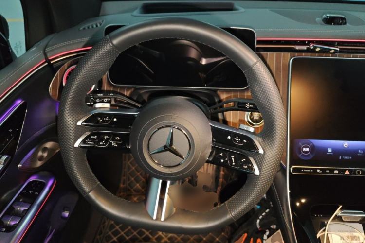 Used Mercedes-Benz EQE SUV 2024 350 4MATIC Luxury Edition Steering Wheel