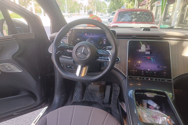 Used Mercedes-Benz EQE SUV 2024 500 4MATIC Luxury Edition Steering Wheel